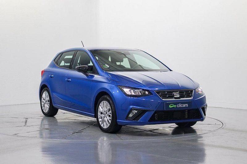 Usado Seat Ibiza FR 115 CV (84 kW) 2024 Azul Berlina