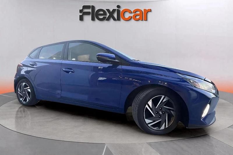 Azul Usado 2022 Hyundai i20 Berlina | 13.390 € (Buen precio) - Imagen 1/4