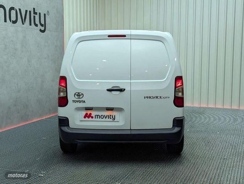 Usado Toyota Proace Verso City 100 CV (73 kW) 2022 Blanco Familiar