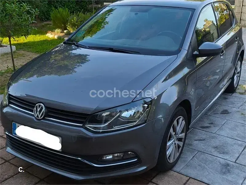 Usado VW Polo Advance 90 CV (66 kW) 2016 Gris / plata Berlina