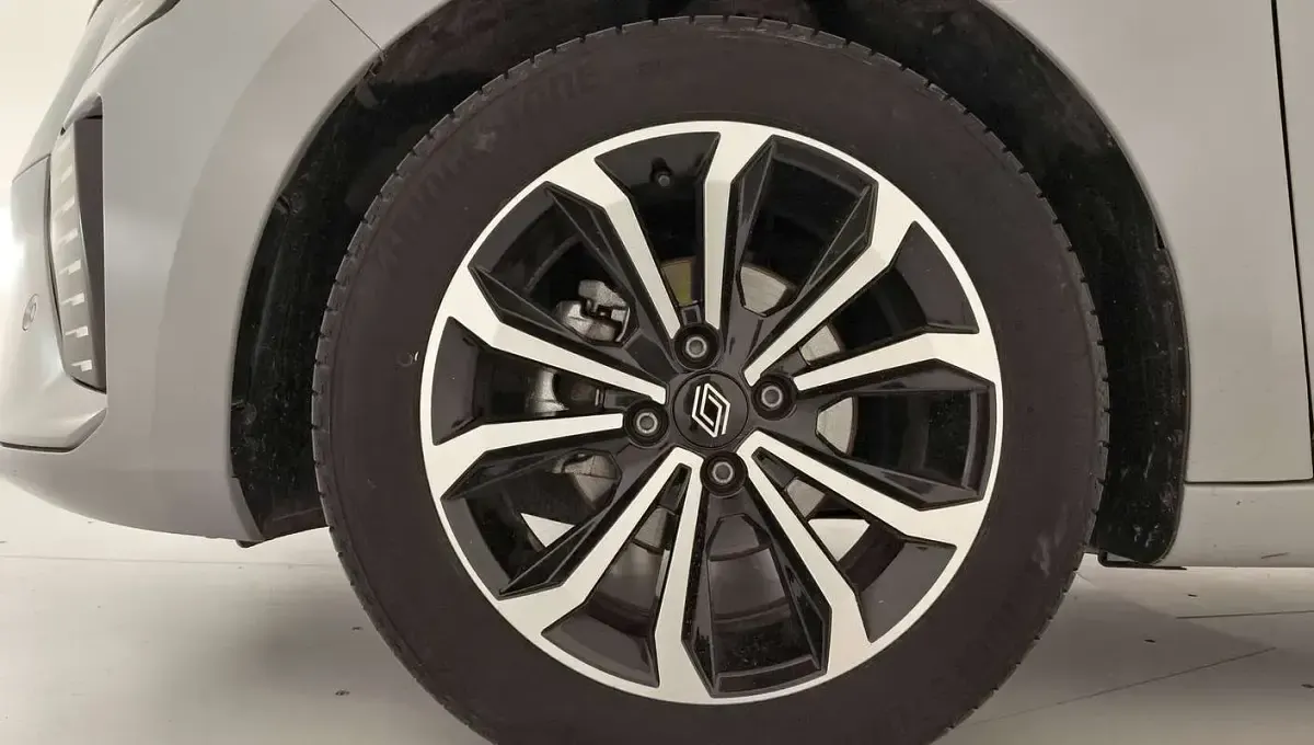 Usado Renault Clio Techno 101 CV (74 kW) 2025 Utilitario