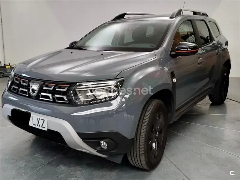 Usado Dacia Duster 130 CV (95 kW) 2022 Gris / plata SUV
