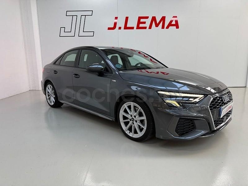 Usado Audi A3 S-Line 150 CV (110 kW) 2021 Gris / plata Berlina