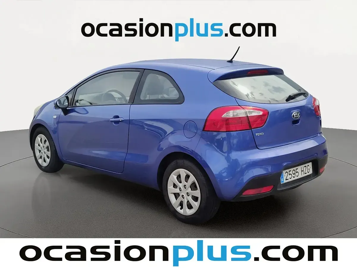 Usado Kia Rio 86 CV (63 kW) 2014 Azul Utilitario