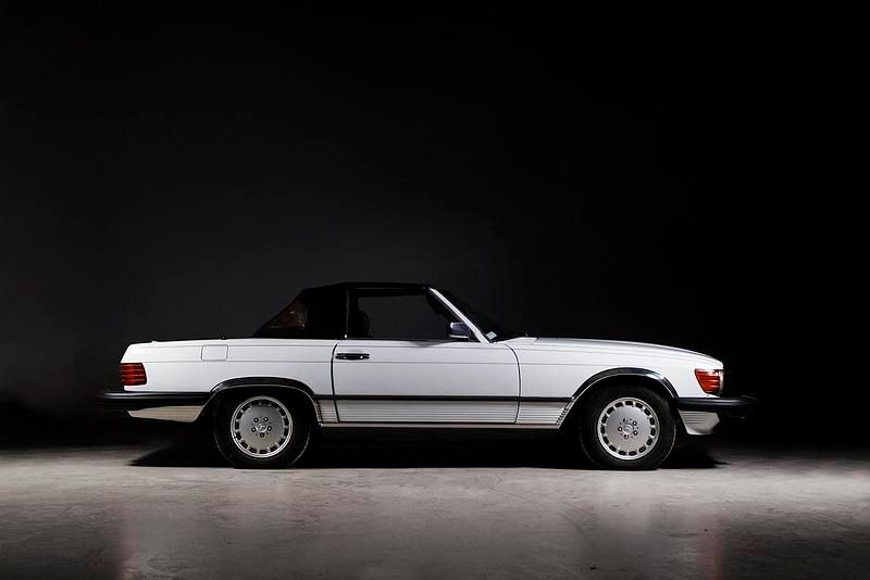 Usado Mercedes 560 230 CV (169 kW) 1988 Blanco