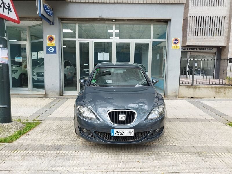 Gris Usado 2007 Seat Leon Reference Utilitario | 7500 € (Precio justo) - Imagen 1/4