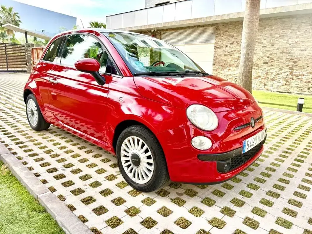 Usado Fiat 500 Lounge 69 CV (50 kW) 2012 Rojo Utilitario