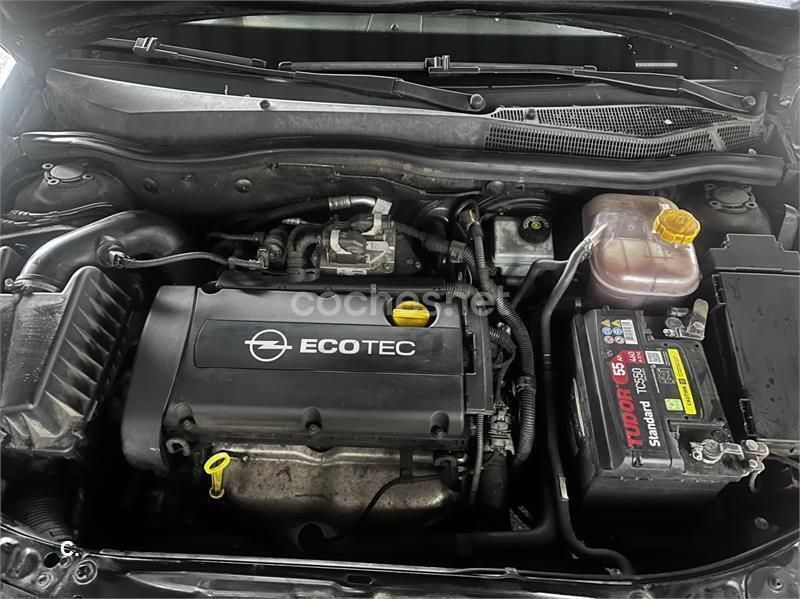 Negro Usado 2007 Opel Astra GTC Enjoy Berlina | 3999 € (Un poco caro) - Imagen 1/4