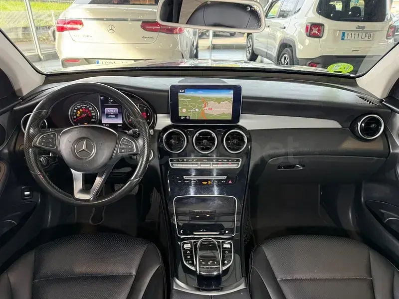 Usado Mercedes GLC220 AMG line 170 CV (125 kW) 2015 Gris / plata SUV