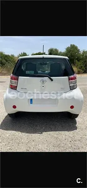 Usado Toyota iQ 68 CV (50 kW) 2010 Blanco Utilitario