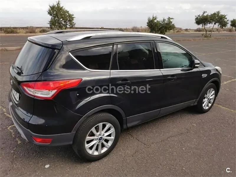 Begagnad Ford Kuga Titanium 120 HK (88 kW) 2016 Svart SUV