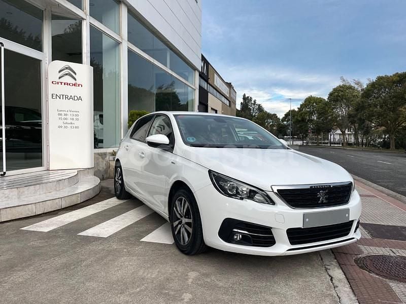Usado Peugeot 308 Style 130 CV (95 kW) 2021 Blanco Berlina