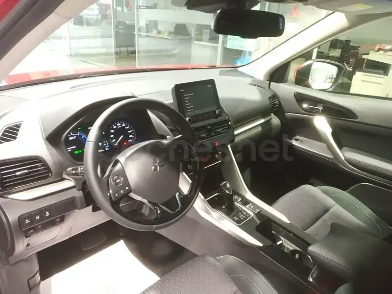 Nuevo Mitsubishi Eclipse Cross Motion 188 CV (138 kW) 2025 Rojo SUV