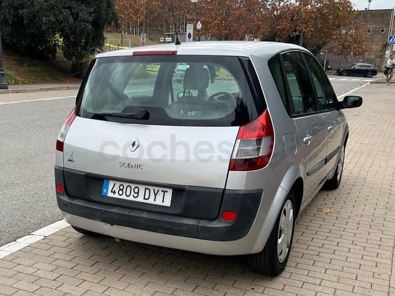 Usado Renault Scénic II Dynamique 120 CV (88 kW) 2005 Beige Monovolumen