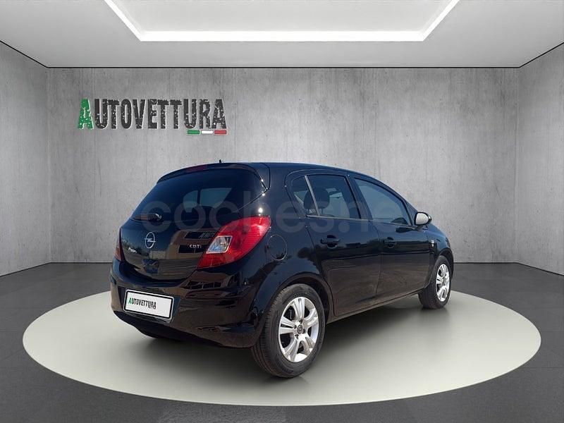 Usado Opel Corsa 75 HP (55 kW) 2010 Preto Citadino