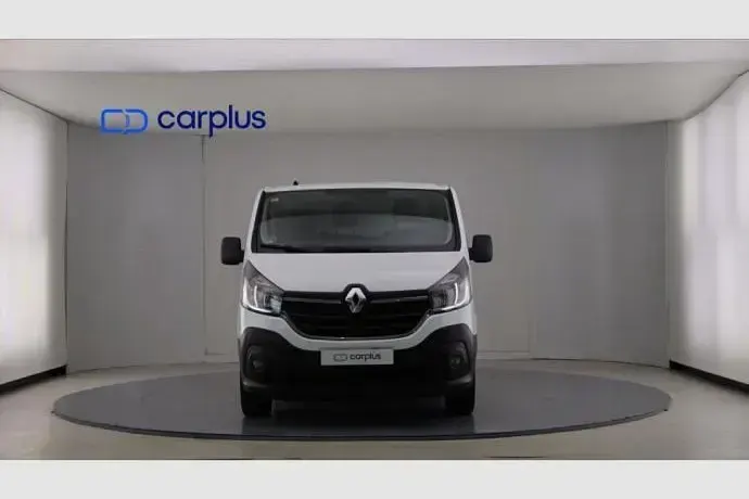 Usado Renault Trafic 120 CV (88 kW) 2021 Blanco Monovolumen