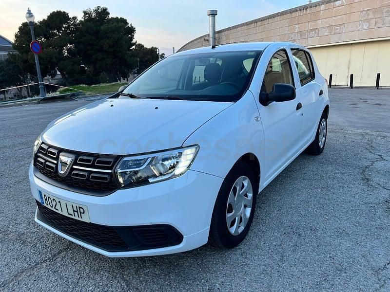 Usado Dacia Sandero Essentiel 73 CV (53 kW) 2020 Blanco Berlina