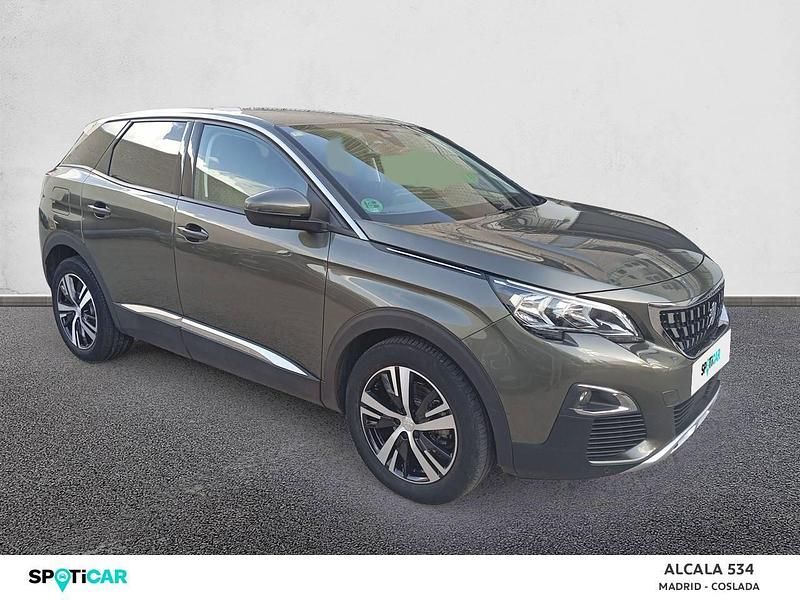 Usado Peugeot 3008 Allure 130 CV (95 kW) 2020 Gris SUV