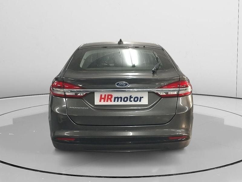 Usado Ford Mondeo Business Edition 150 CV (110 kW) 2020 Gris Berlina