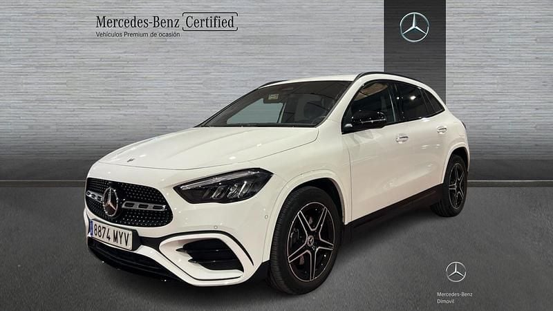 Usado Mercedes GLA200 AMG line 150 CV (110 kW) 2024 Blanco polar SUV