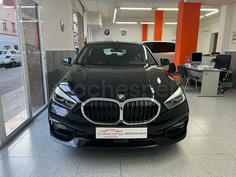 Usado BMW 118 136 CV (100 kW) 2022 Negro Utilitario