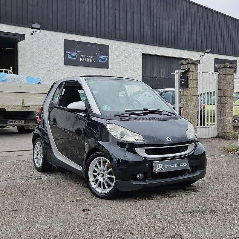 Negro Usado 2009 Smart ForTwo Coupé Pure Coupe | 4499 € (Precio justo) - Imagen 1/4