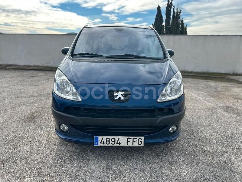 Usado Peugeot 1007 75 CV (55 kW) 2006 Azul Monovolumen
