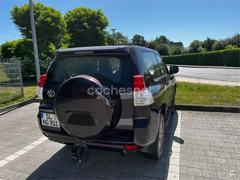 Usado Toyota Land Cruiser 173 CV (127 kW) 2010 Granate SUV