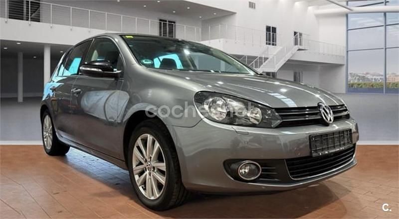 Gris / plata Usado 2011 VW Golf VI Advance Berlina | 8900 € (Precio justo) - Imagen 1/3