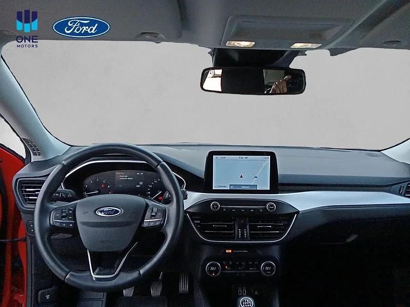Usado Ford Focus Trend+ 125 HP (91 kW) 2021 Vermelho Sedan