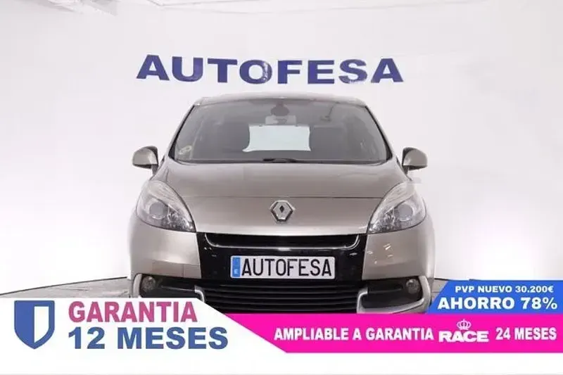 Begagnad Renault Scénic III Dynamique 110 HK (80 kW) 2013 Grå Minibuss