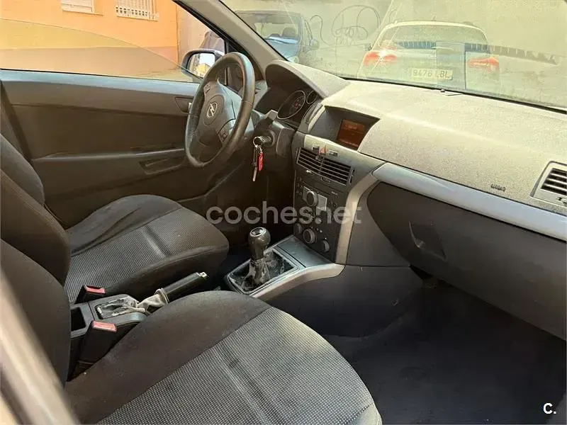 Usado Opel Astra Enjoy 100 CV (73 kW) 2005 Blanco Berlina