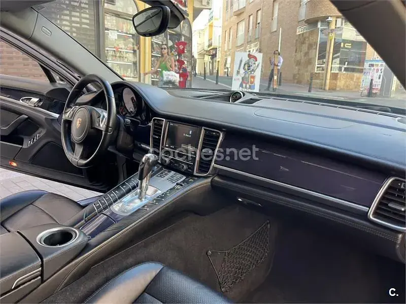 Usado Porsche Panamera 300 CV (220 kW) 2014 Negro Utilitario