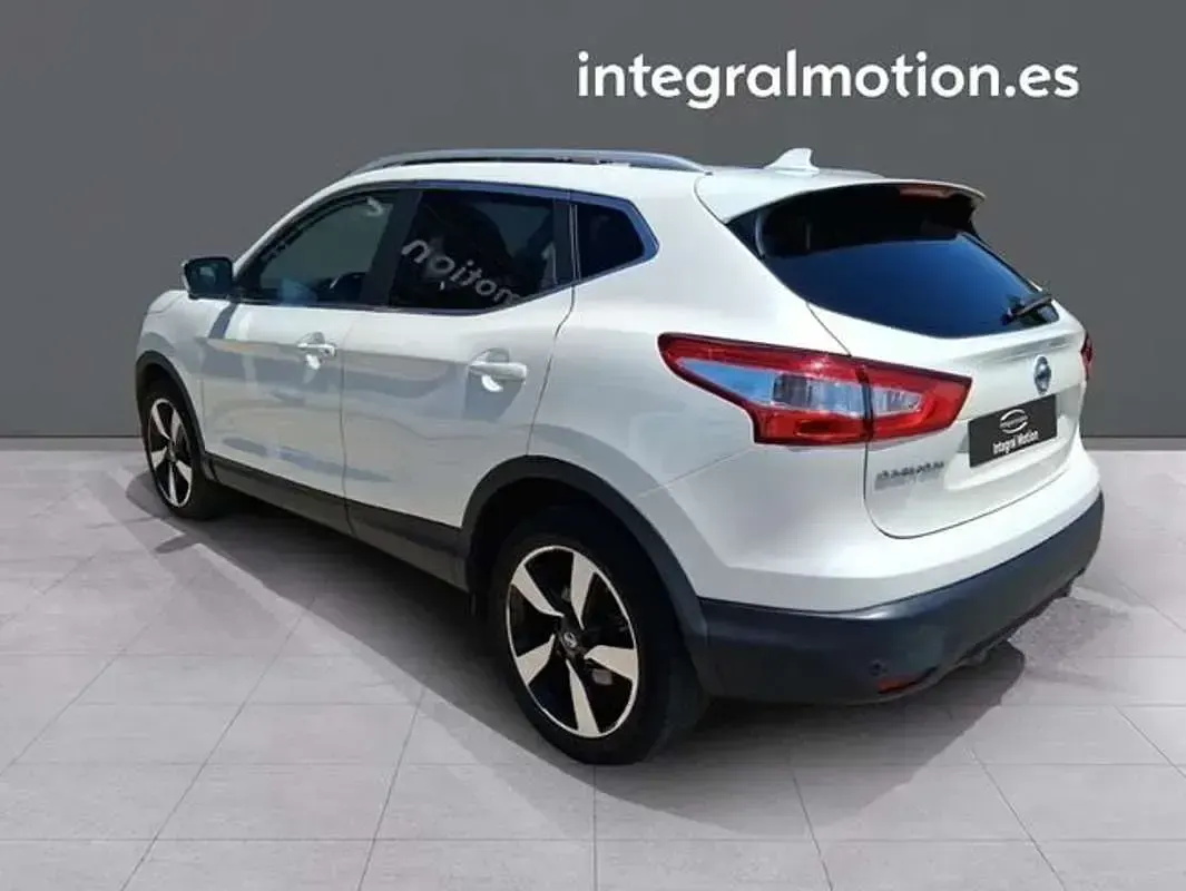 Usado Nissan Qashqai Acenta 116 CV (85 kW) 2015 Blanco SUV