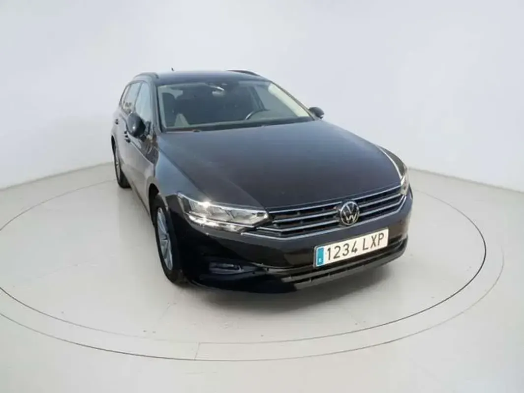 Usado VW Passat Business 150 CV (110 kW) 2022 Negro Familiar