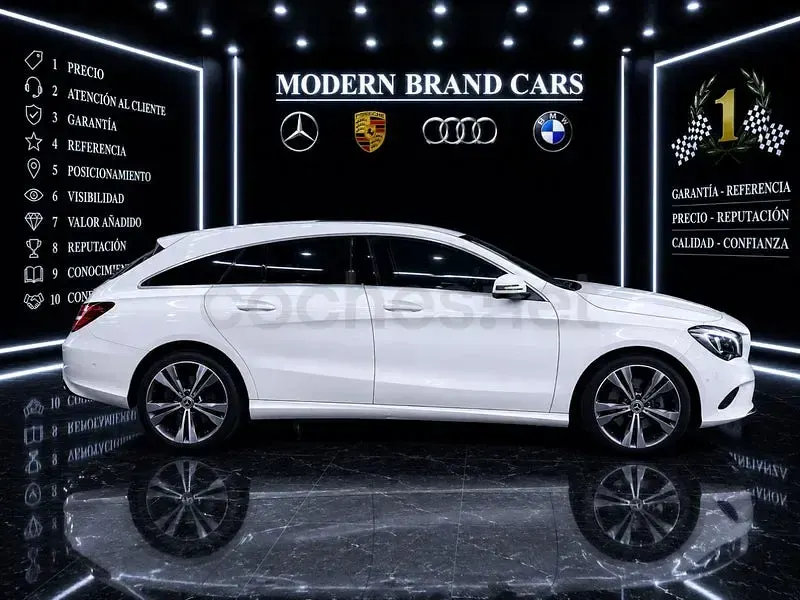 Usado Mercedes CLA200 Shooting Brake 136 CV (100 kW) 2018 Blanco Familiar