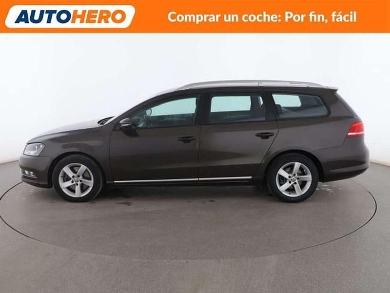 Usado VW Passat 105 CV (77 kW) 2013 Marrón Familiar