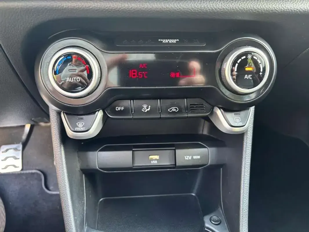 Usado Kia Picanto GT-Line 84 CV (61 kW) 2022 Blanco Utilitario