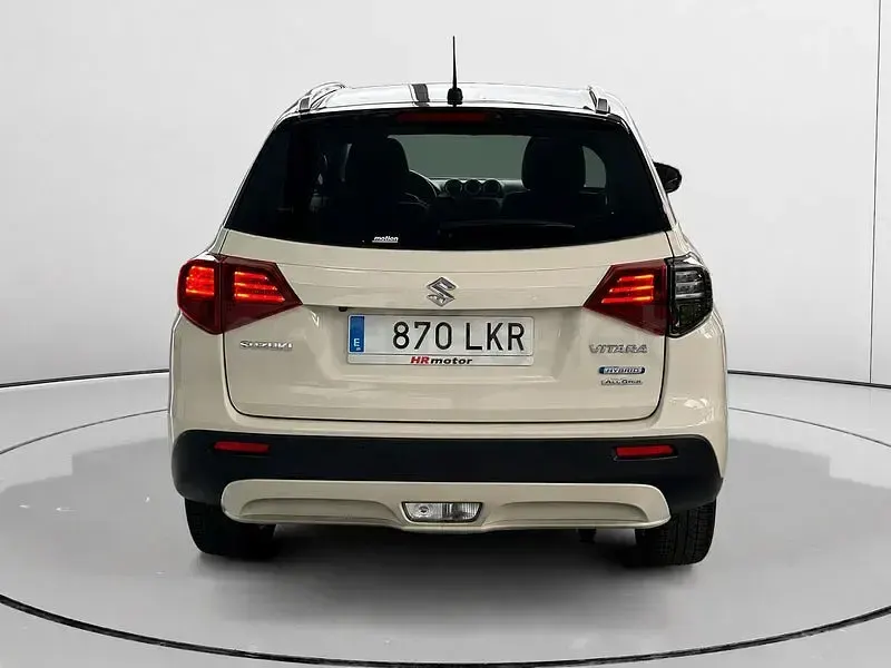 Usado Suzuki Vitara 129 CV (94 kW) 2020 Beige SUV