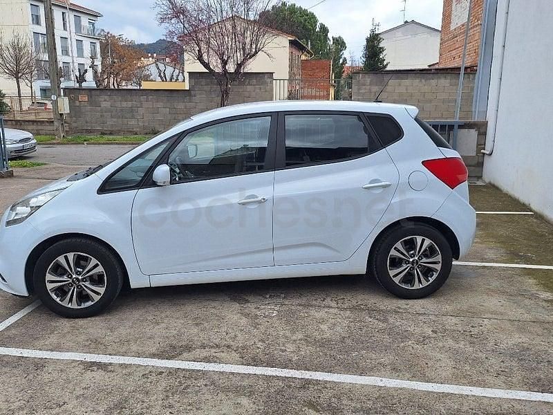 Usado Kia Venga 90 CV (66 kW) 2016 Blanco Utilitario