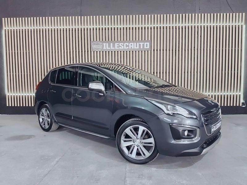 Usado Peugeot 3008 Allure 120 CV (88 kW) 2015 Gris / plata Familiar