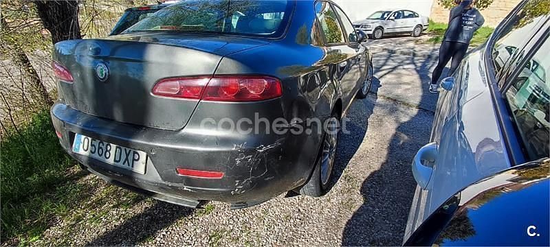 Usado Alfa Romeo 159 Distinctive 150 CV (110 kW) 2005 Marrón Berlina