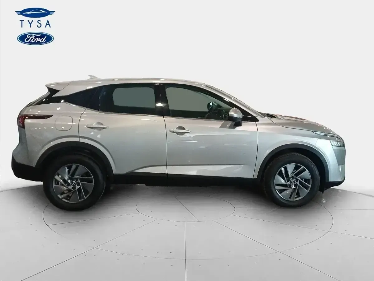 Usado Nissan Qashqai Acenta 158 CV (116 kW) 2023 Plateado SUV