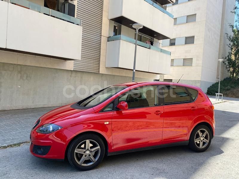 Rojo Usado 2015 Seat Altea I-Tech Monovolumen | 8900 € (Precio justo) - Imagen 1/4