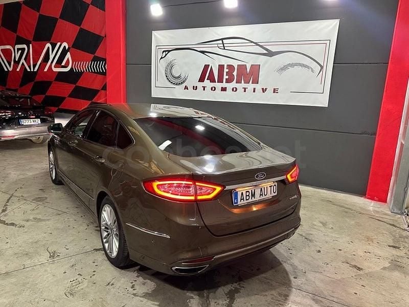 Usado Ford Mondeo Vignale 187 CV (137 kW) 2019 Beige Berlina