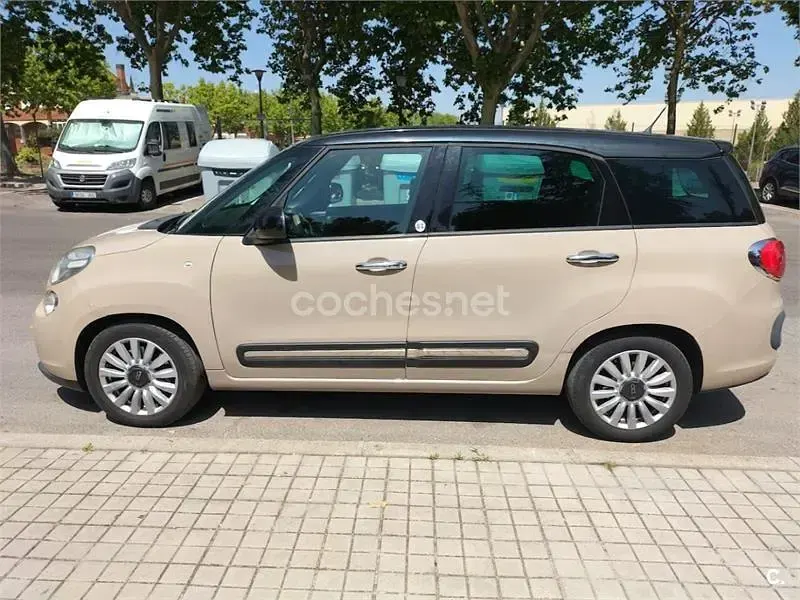 Usado Fiat 500L Living 120 CV (88 kW) 2015 Beige Monovolumen