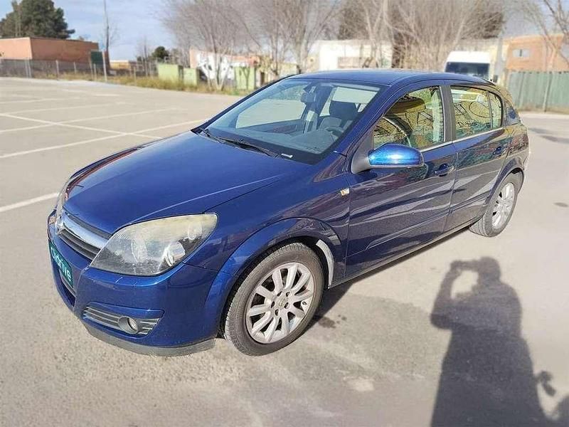 Usado Opel Astra Cosmo 120 CV (88 kW) 2005 Azul Berlina