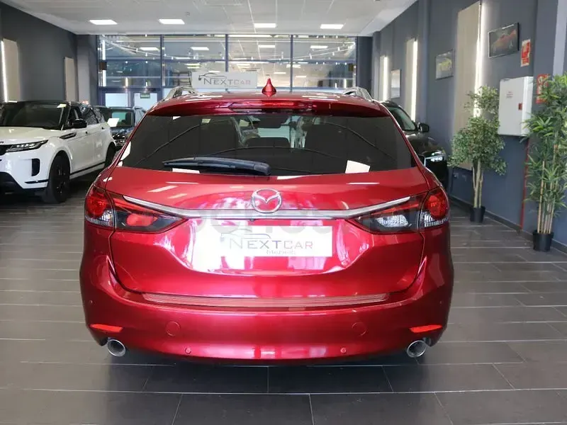 Usado Mazda 6 Signature 184 CV (135 kW) 2020 Rojo Familiar