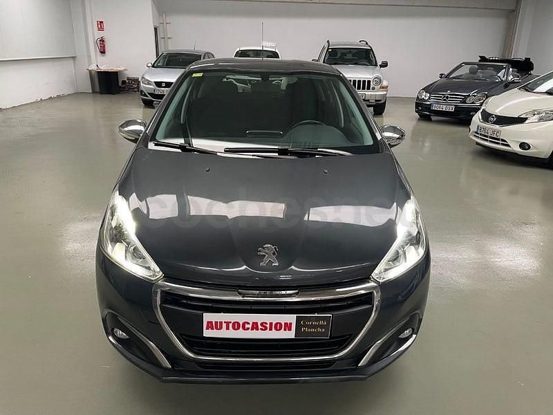 Usado Peugeot 208 Style 75 CV (55 kW) 2017 Gris / plata Utilitario