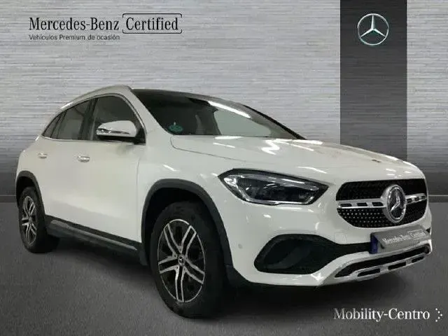 Usado Mercedes GLA200 Progressive 150 CV (110 kW) 2022 Blanco polar SUV